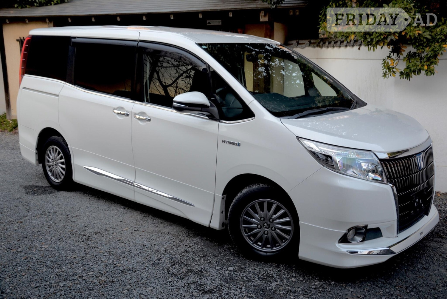 Toyota Esquire 2015 - Cars