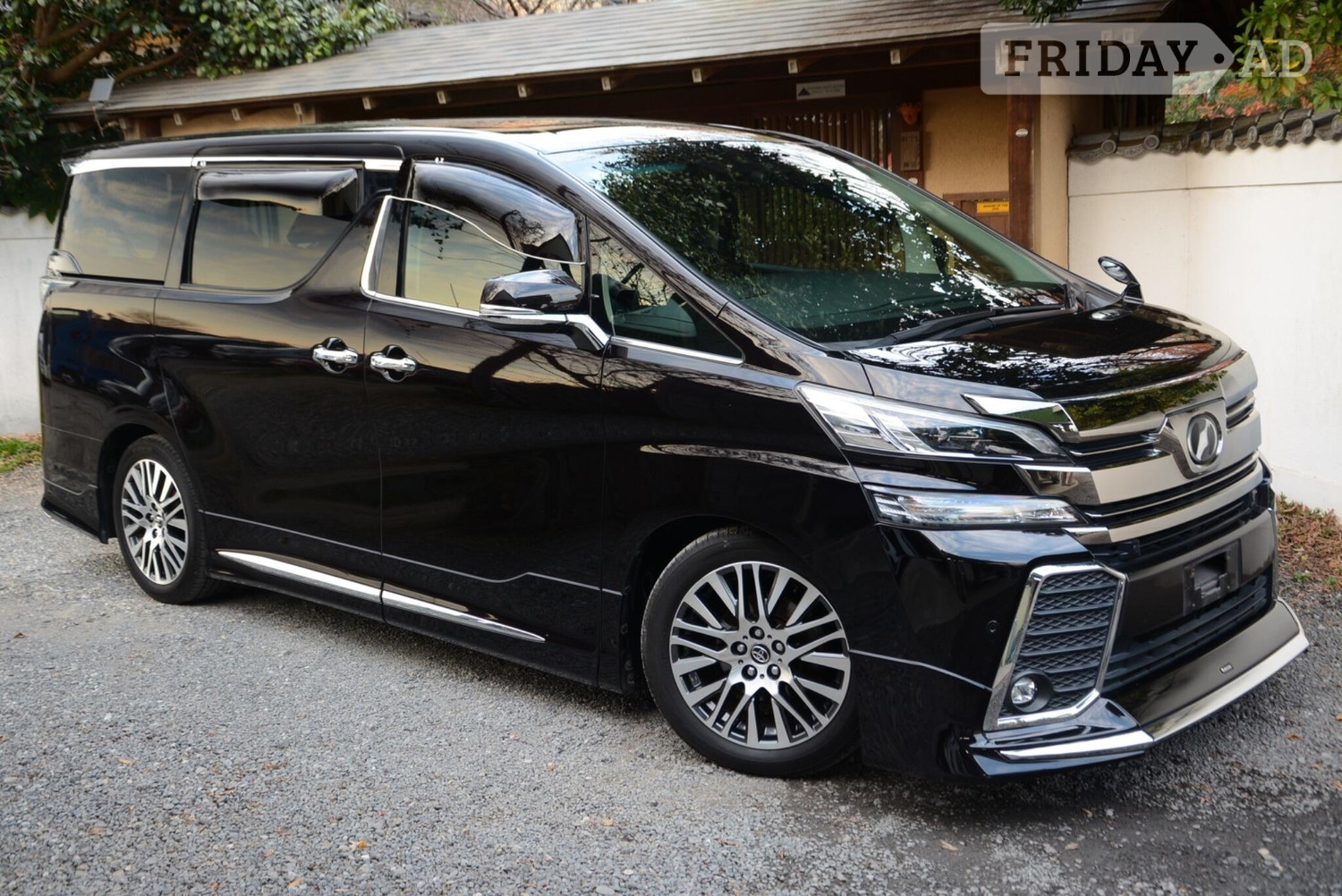 Toyota Vellfire 2017 - Cars