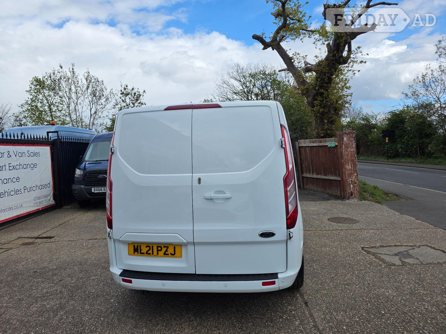 Ford Transit Custom 2020 - Vans & Commercial Vehicles in Hounslow