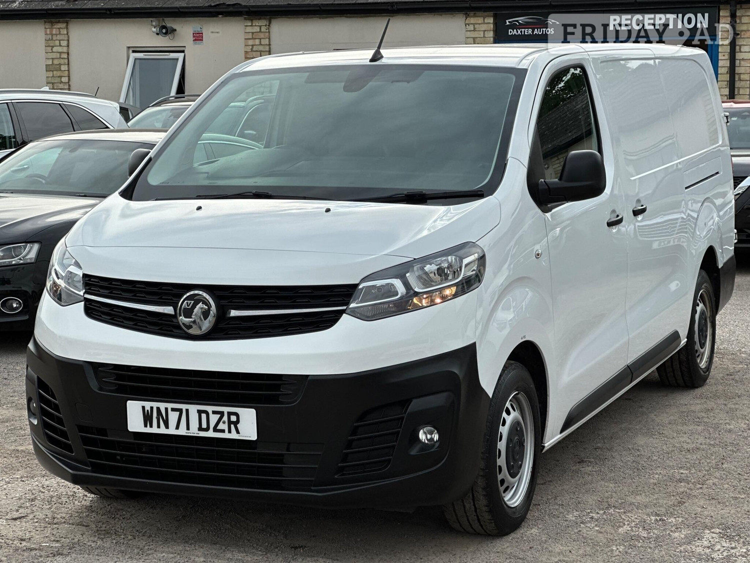 [ berth ]Vauxhall Vivaro