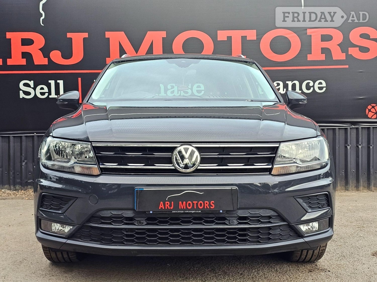Volkswagen Tiguan 2019 - Cars