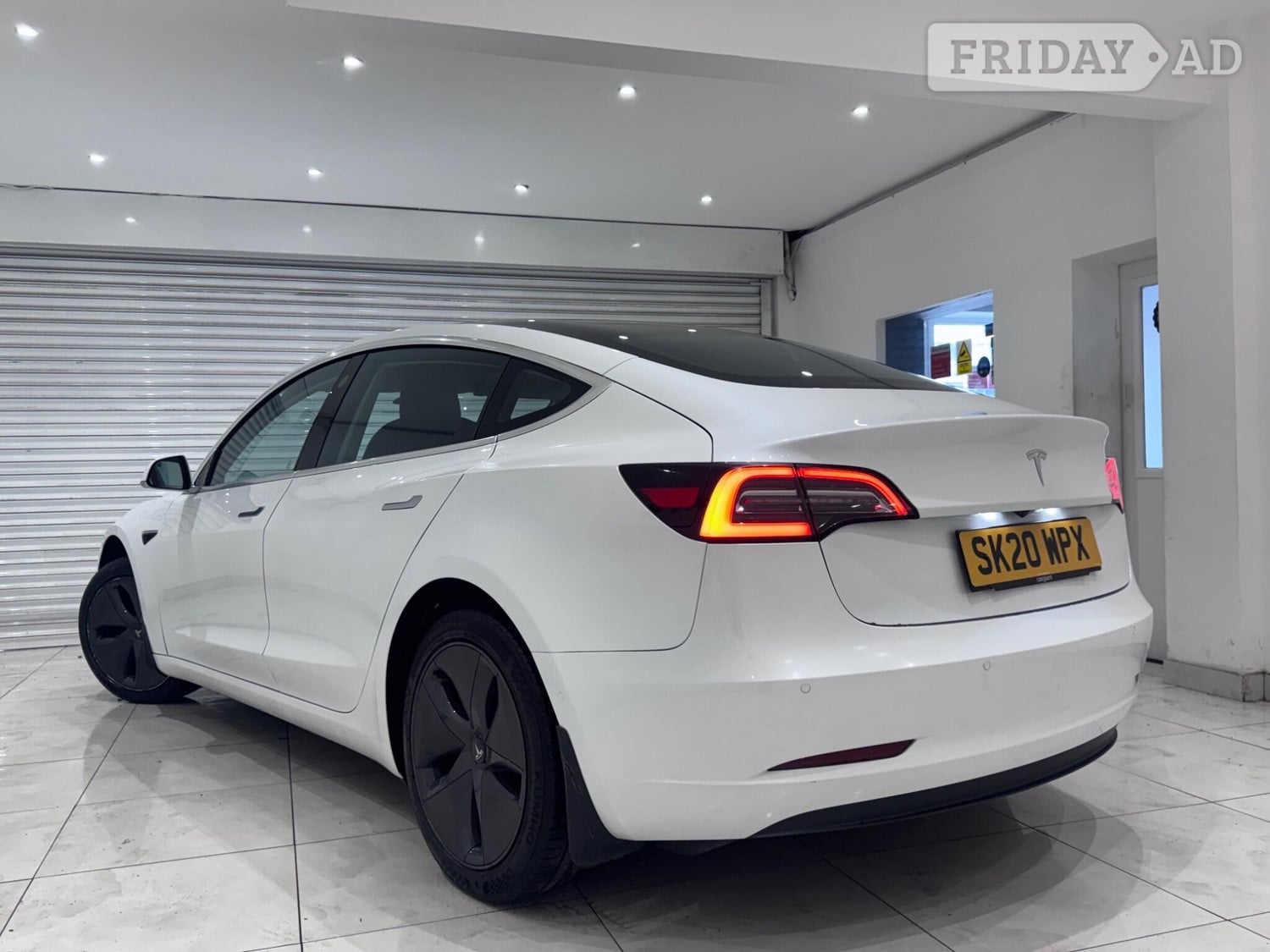 [ berth ]Tesla Model 3