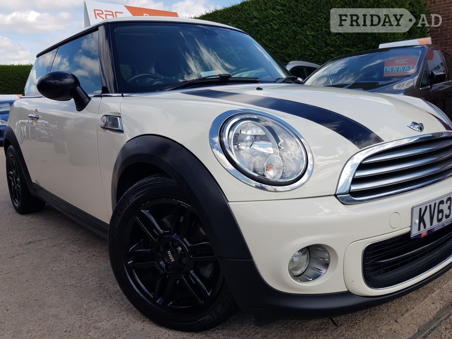 Mini Hatch 2013 - Cars in Eastbourne