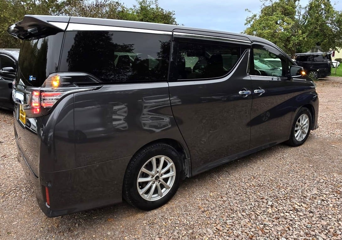 Toyota Vellfire 2015 - Cars in March