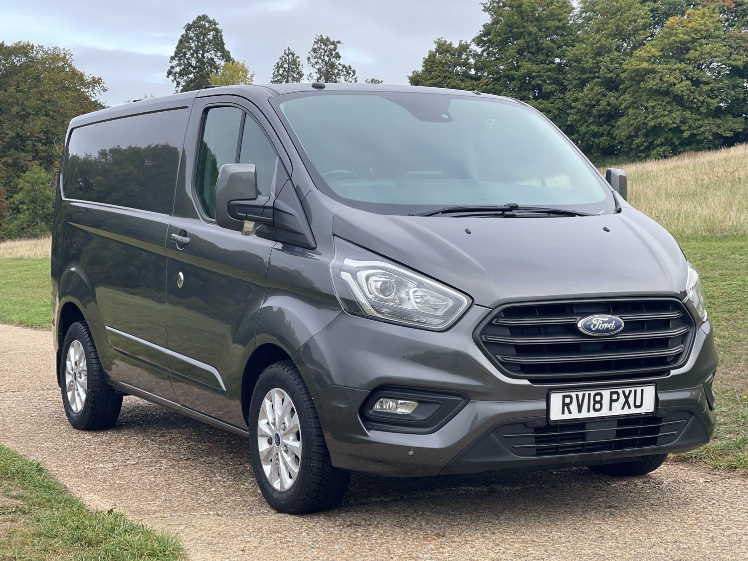 [ berth ]Ford Transit Custom