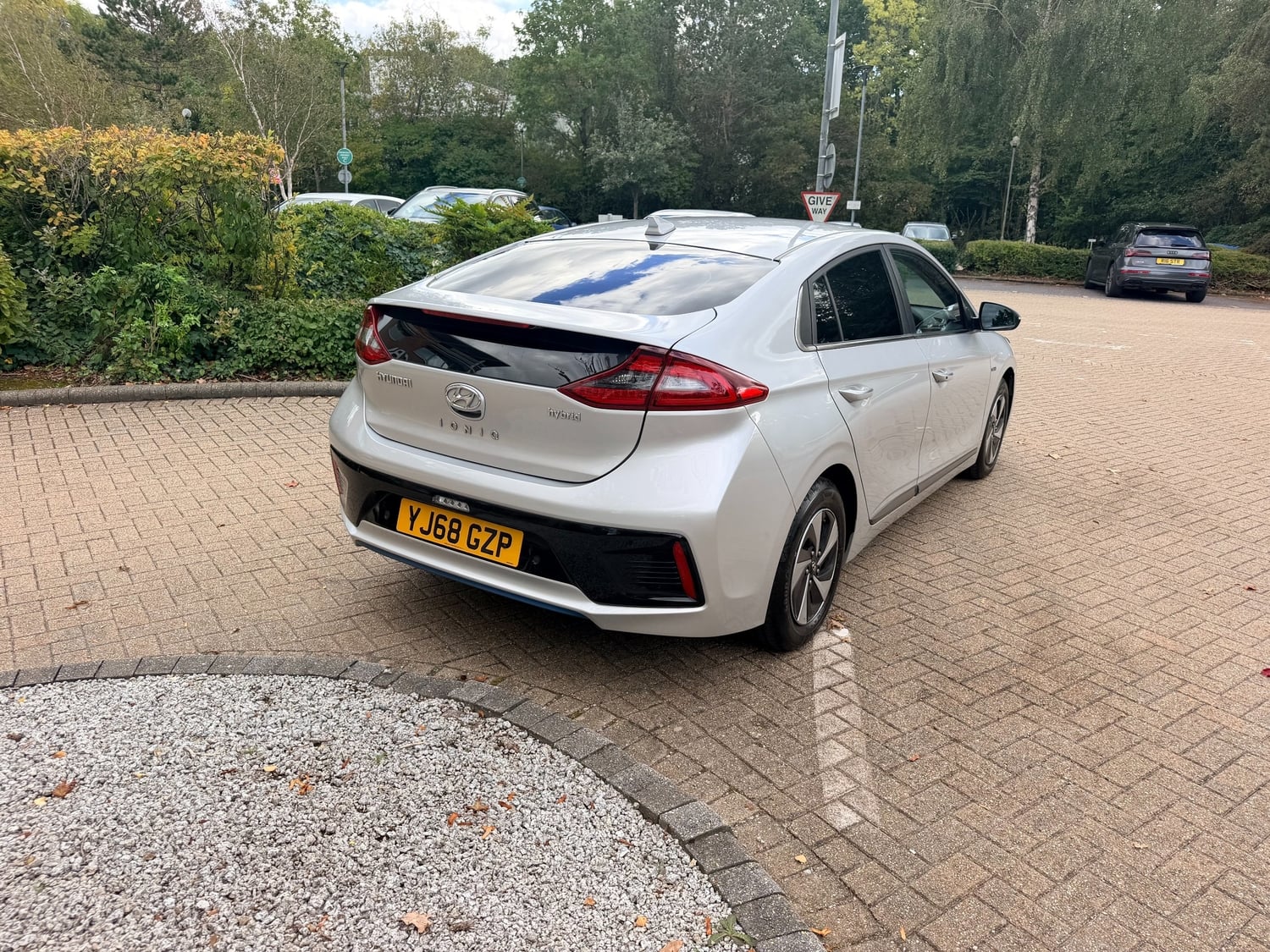 Hyundai Ioniq 2018 - Cars