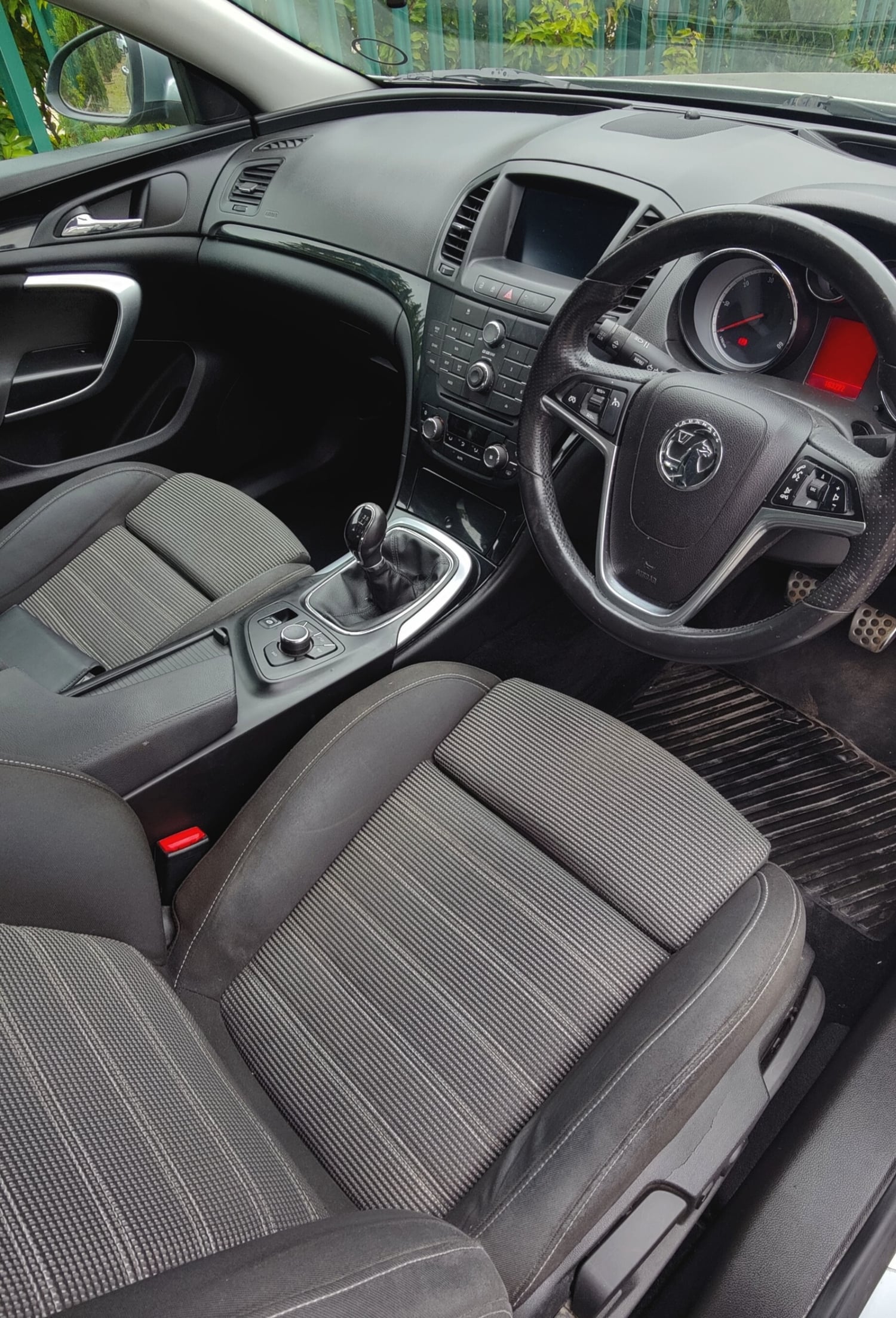 Vauxhall Insignia 2011 - Cars in Arundel