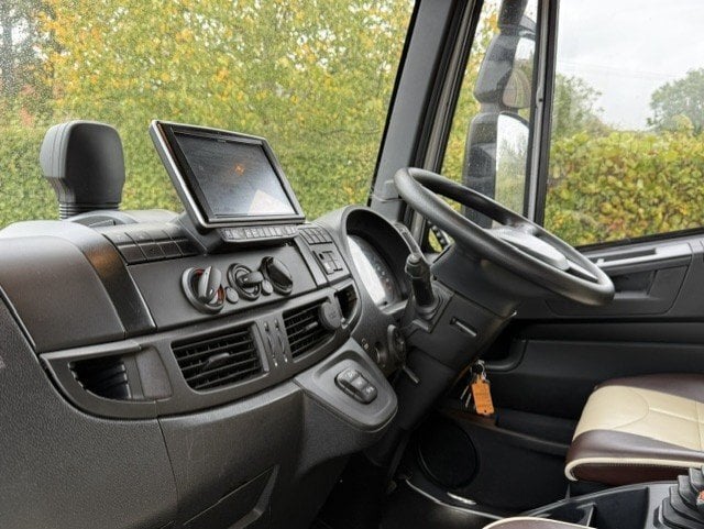 Oakley Supreme  Iveco Eurocargo 75E21 Horsebox - Trailers & Horseboxes