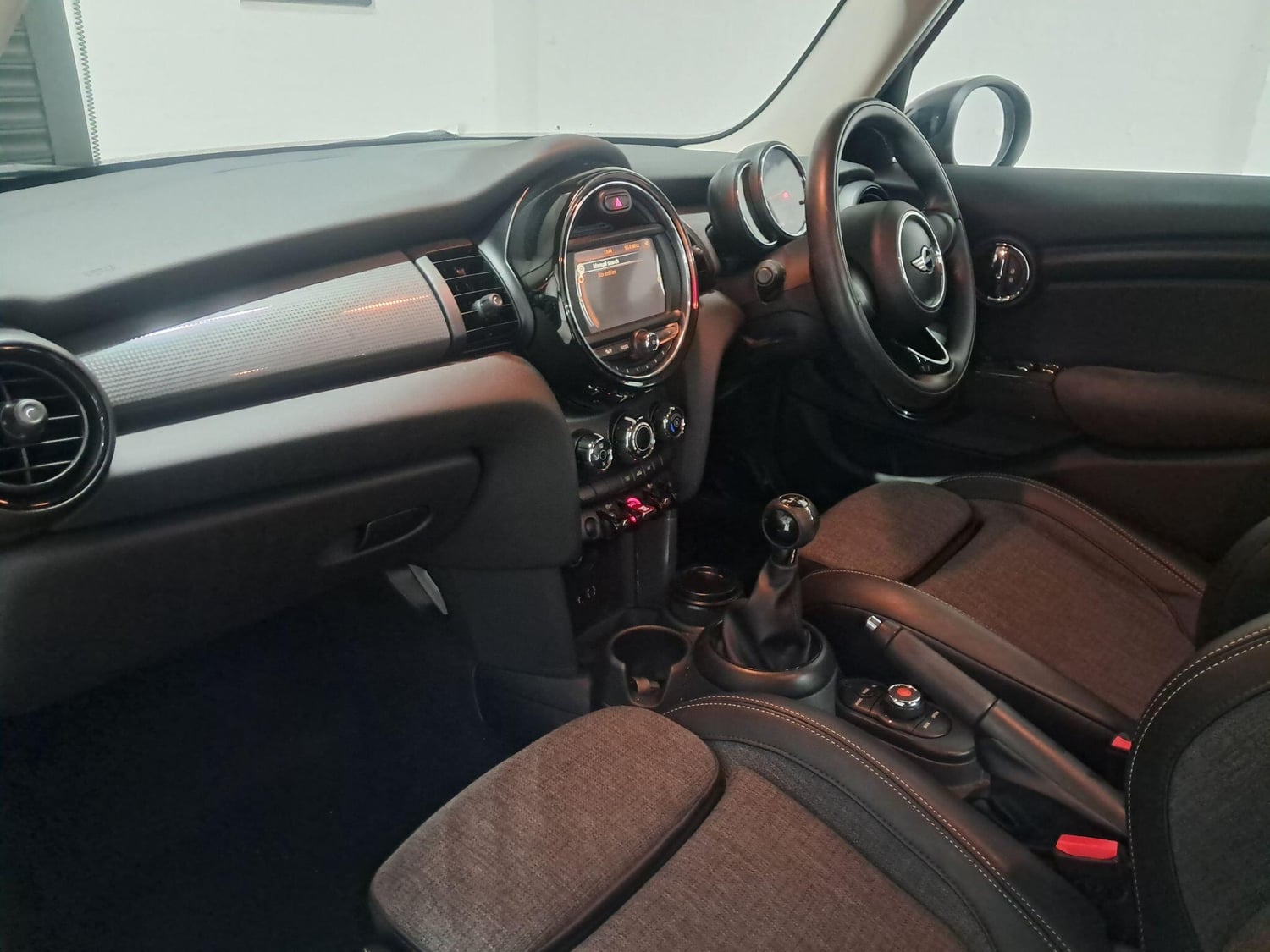 [ berth ]Mini Hatch