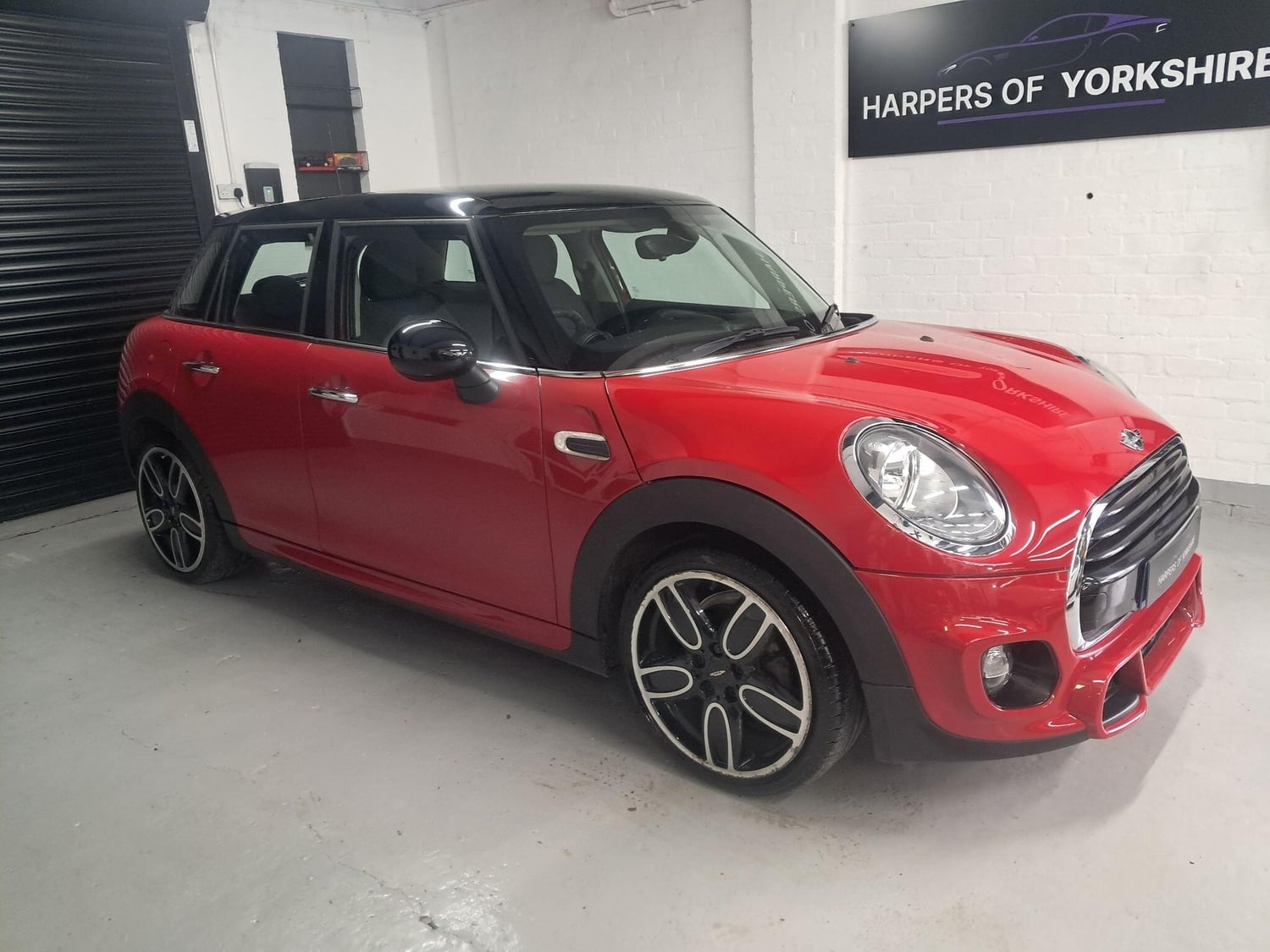 Mini Hatch 2018 - Cars