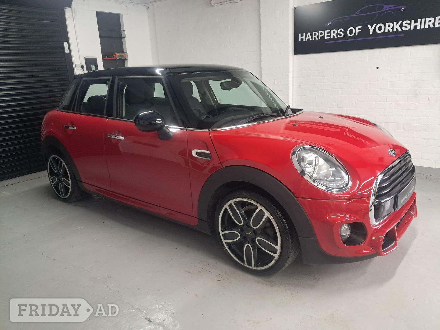 Mini Hatch 2018 - Cars