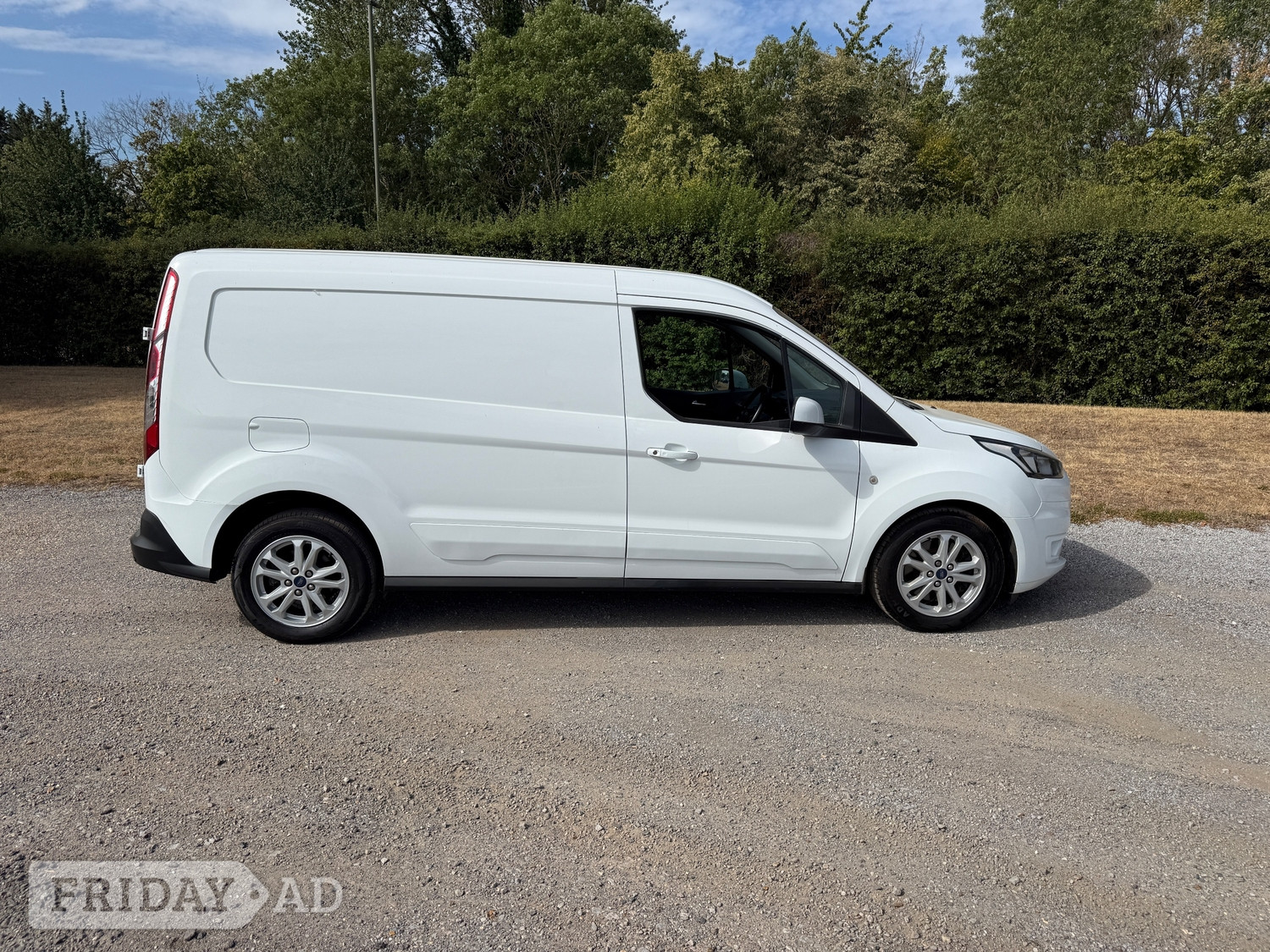 Ford Transit Connect 2022 - Vans & Commercial Vehicles in Chertsey