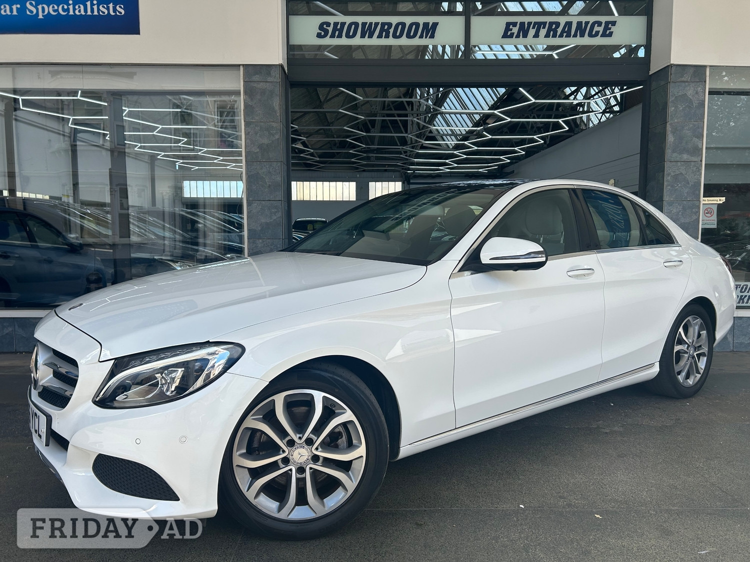 [ berth ]Mercedes-Benz C Class
