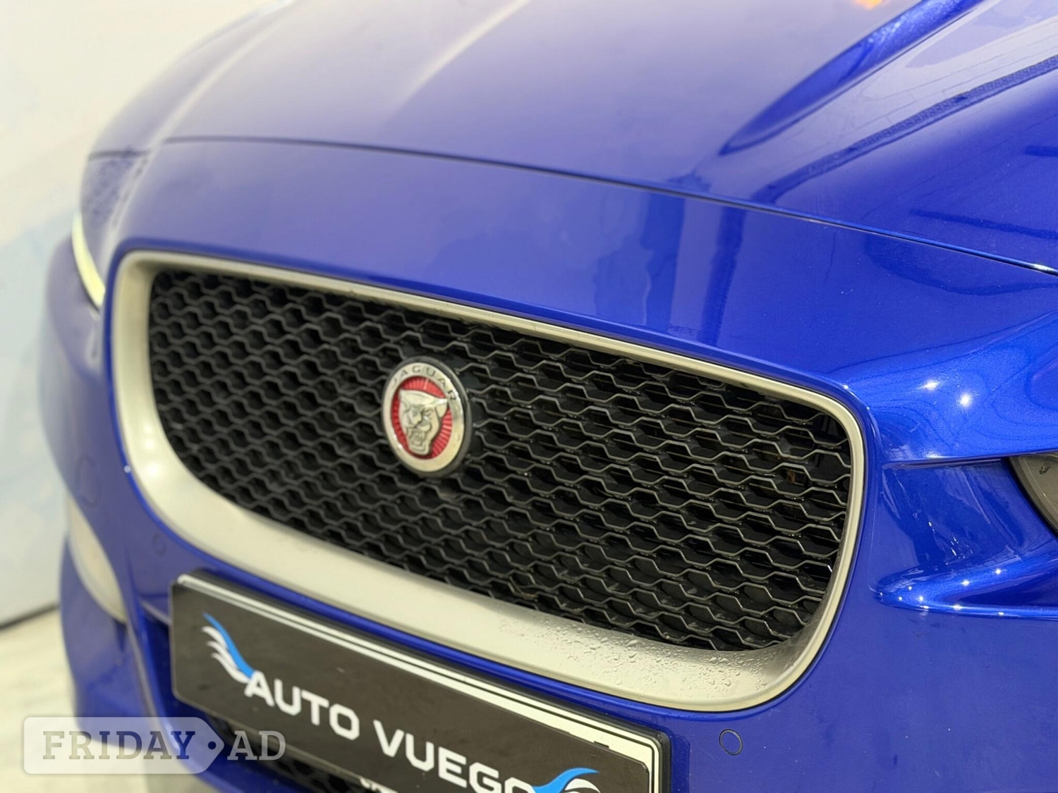 Jaguar XE 2016 - Cars