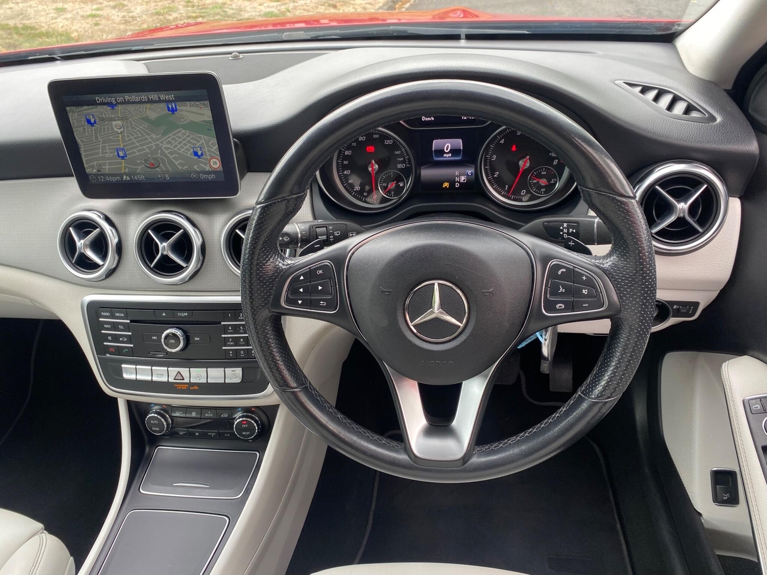 [ berth ]Mercedes-Benz GLA