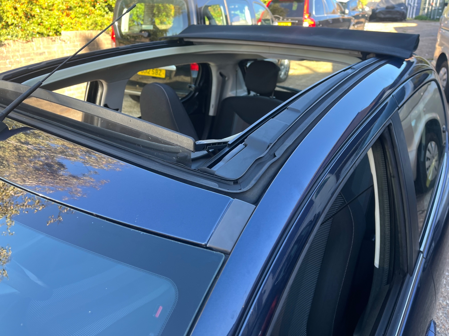 [ berth ]Peugeot 108