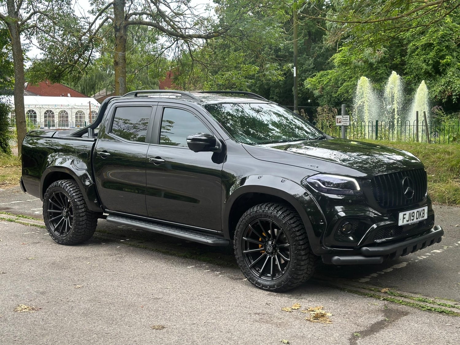 [ berth ]Mercedes-Benz X Class