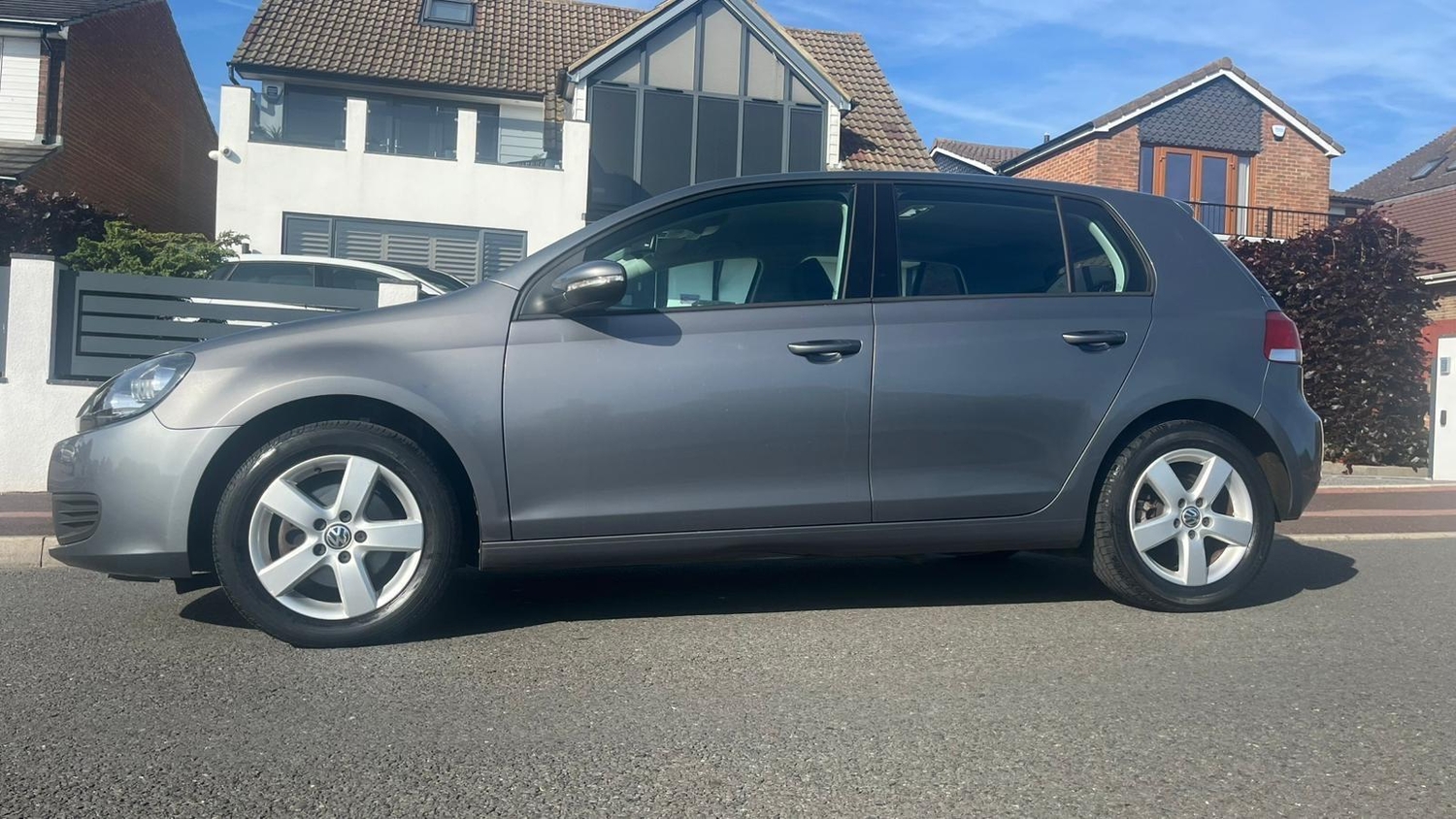 Volkswagen Golf 2011 - Cars in Chatham