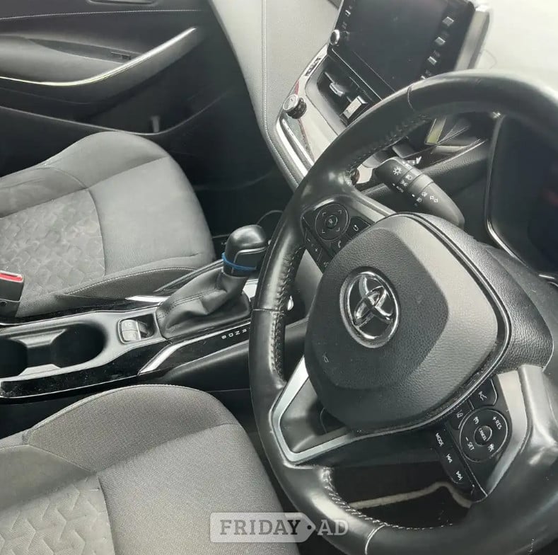 Toyota Corolla 2019 - Cars in Harrow