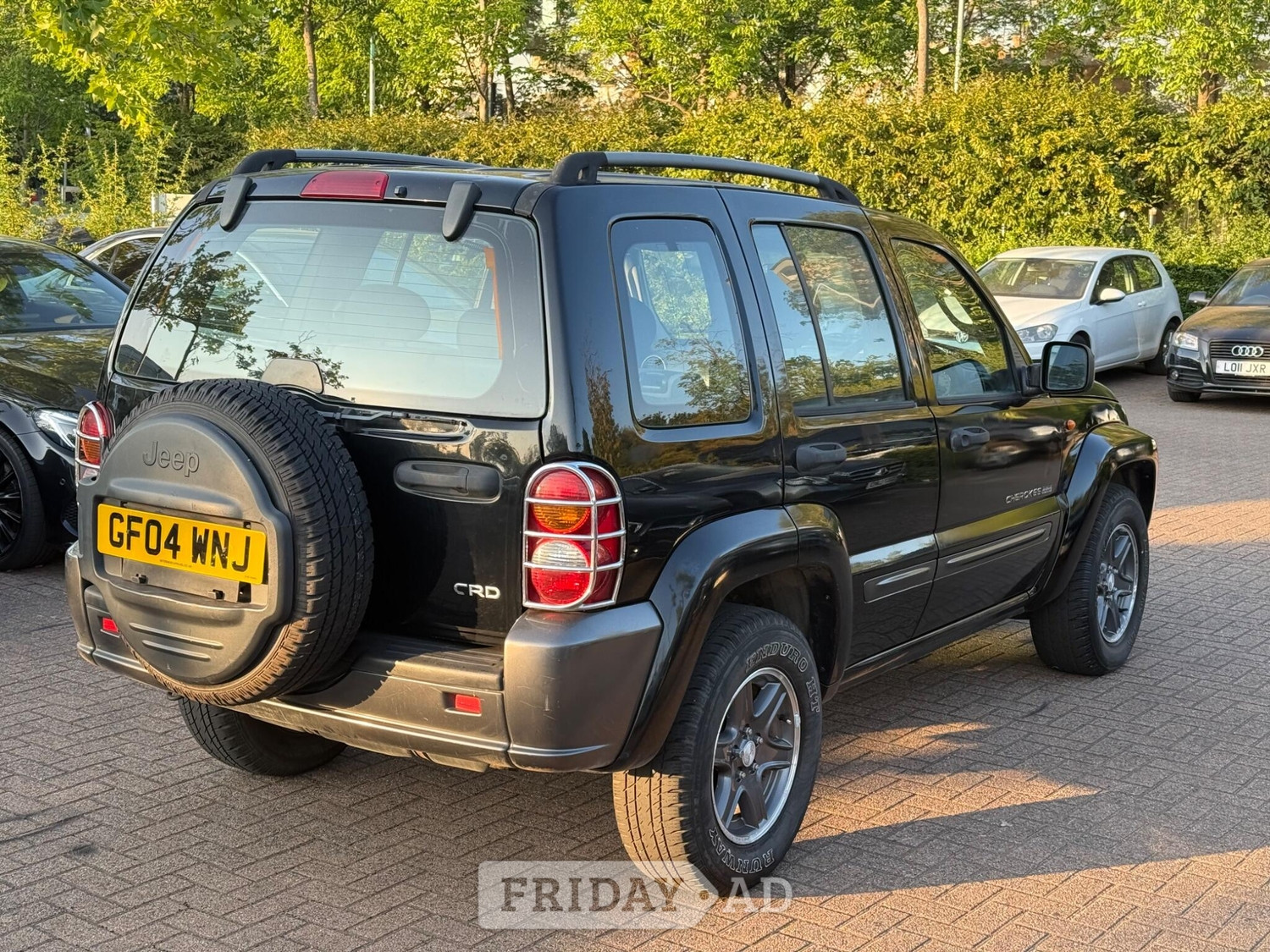 Jeep Cherokee 2004 - Cars