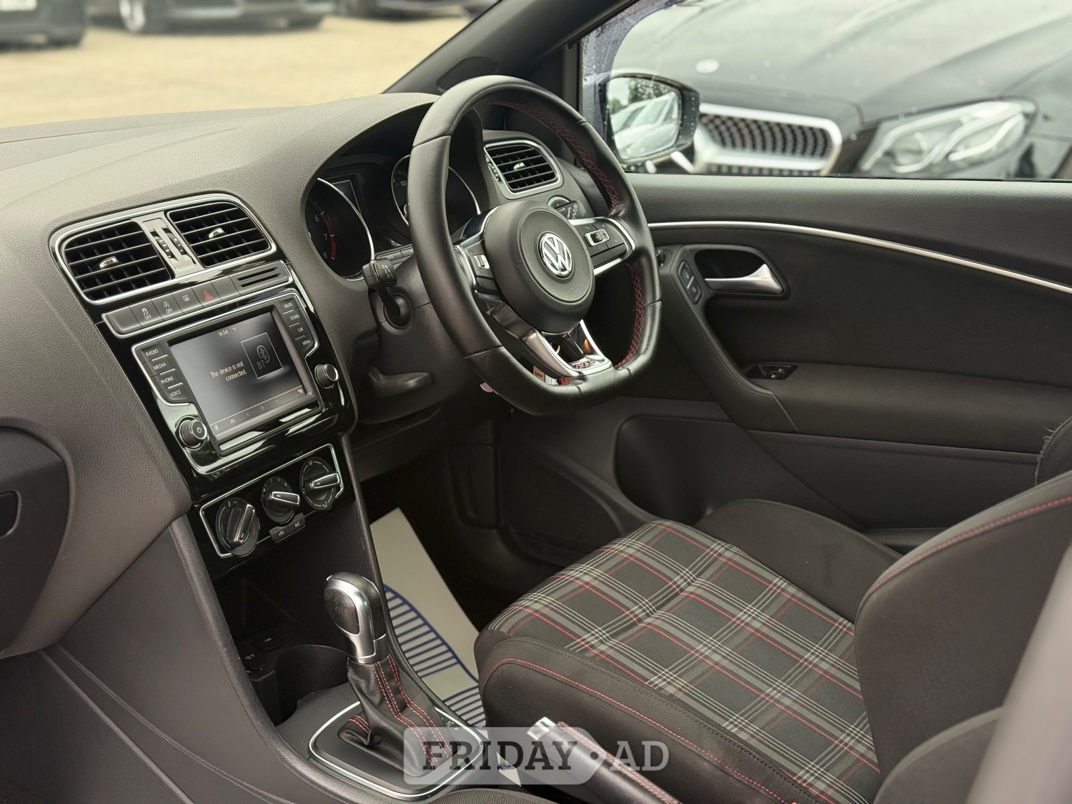 [ berth ]Volkswagen Polo