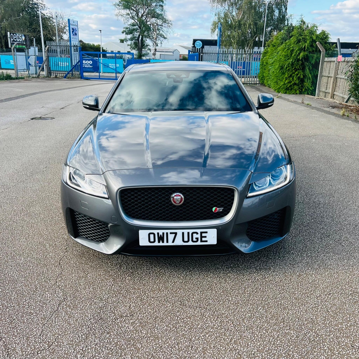 [ berth ]Jaguar XF