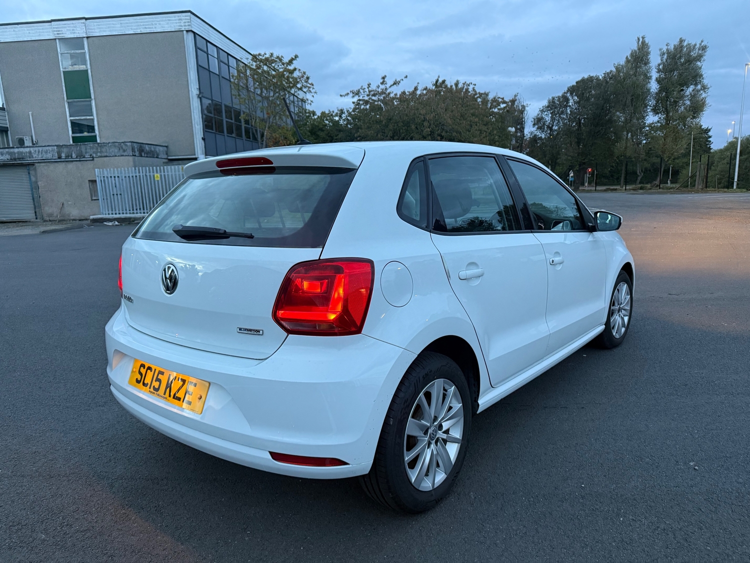Volkswagen Polo 2015 - Cars