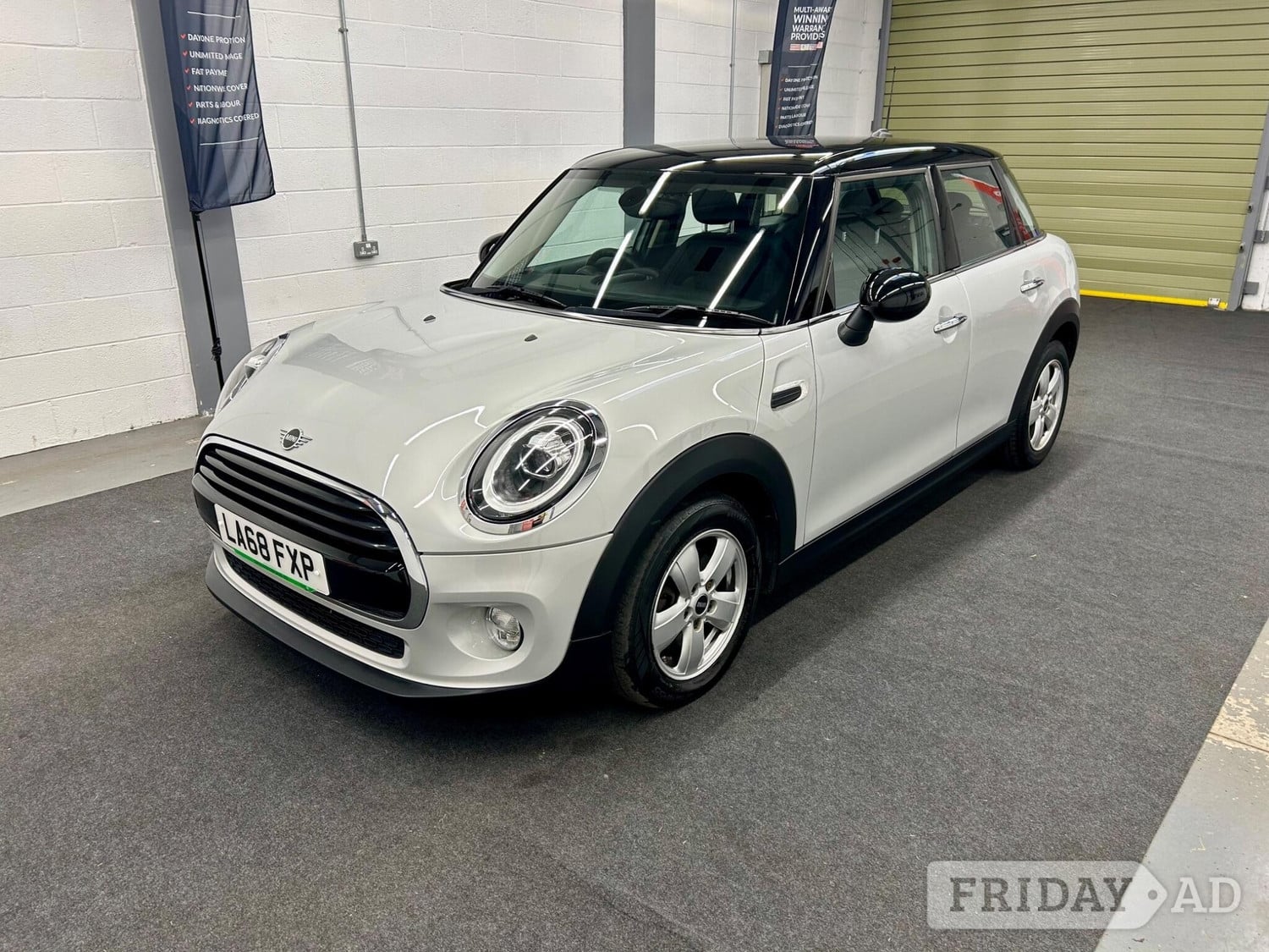 Mini Hatch 2018 - Cars