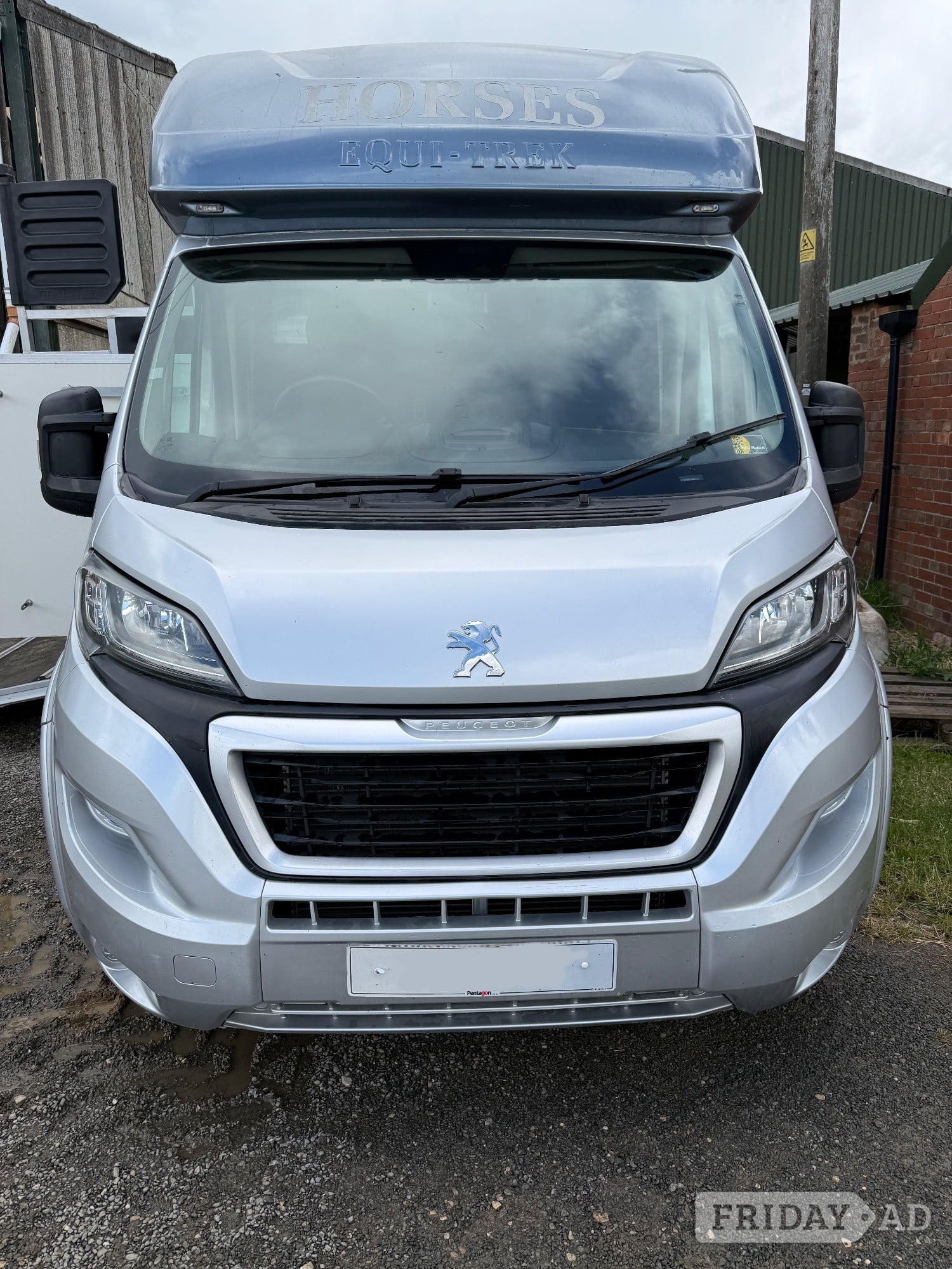 Equi-Trek Super Sonic Excel Peugeot Horsebox in Lincoln