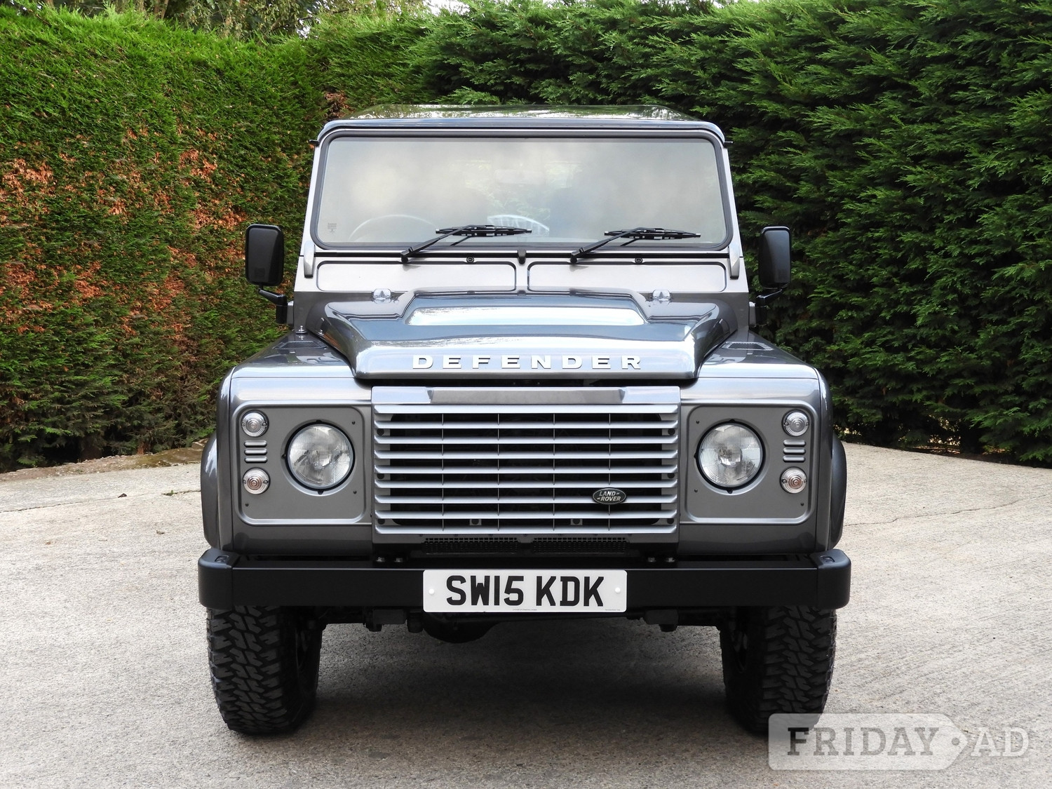 [ berth ]Land Rover Defender 90