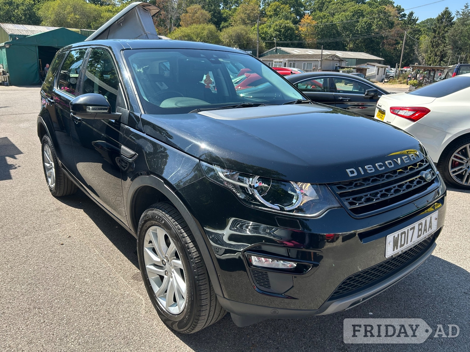[ berth ]Land Rover Discovery Sport