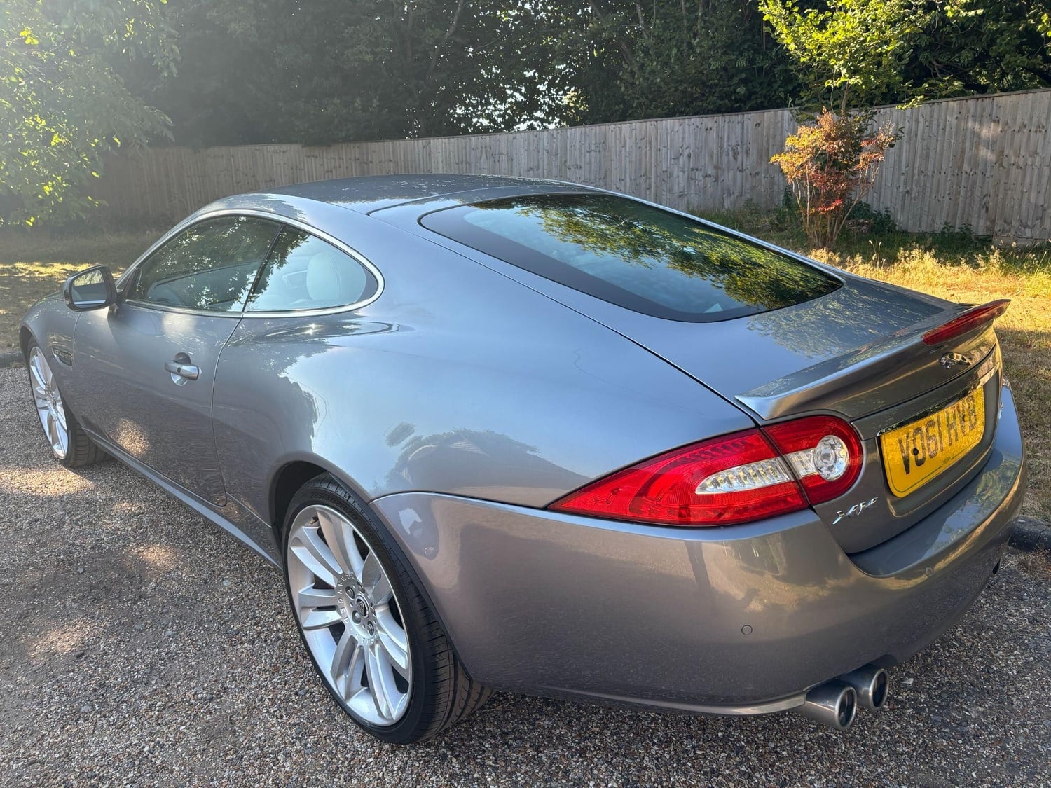 Jaguar XKR 2011 - Cars
