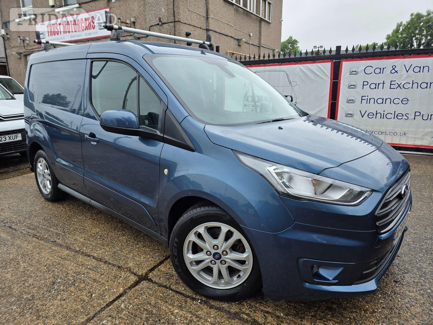 Ford Transit Connect 2018 in Hounslow