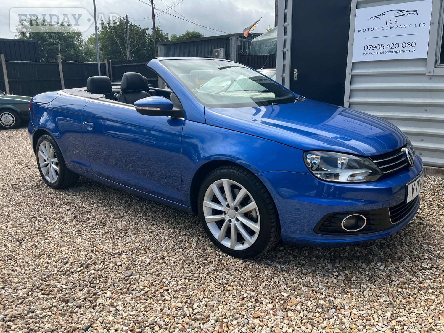 Volkswagen Eos 2011 in Farnham