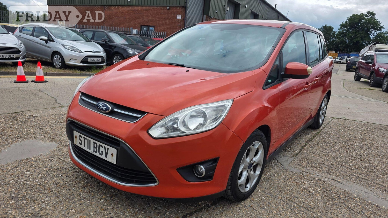 [ berth ]Ford Grand C-MAX