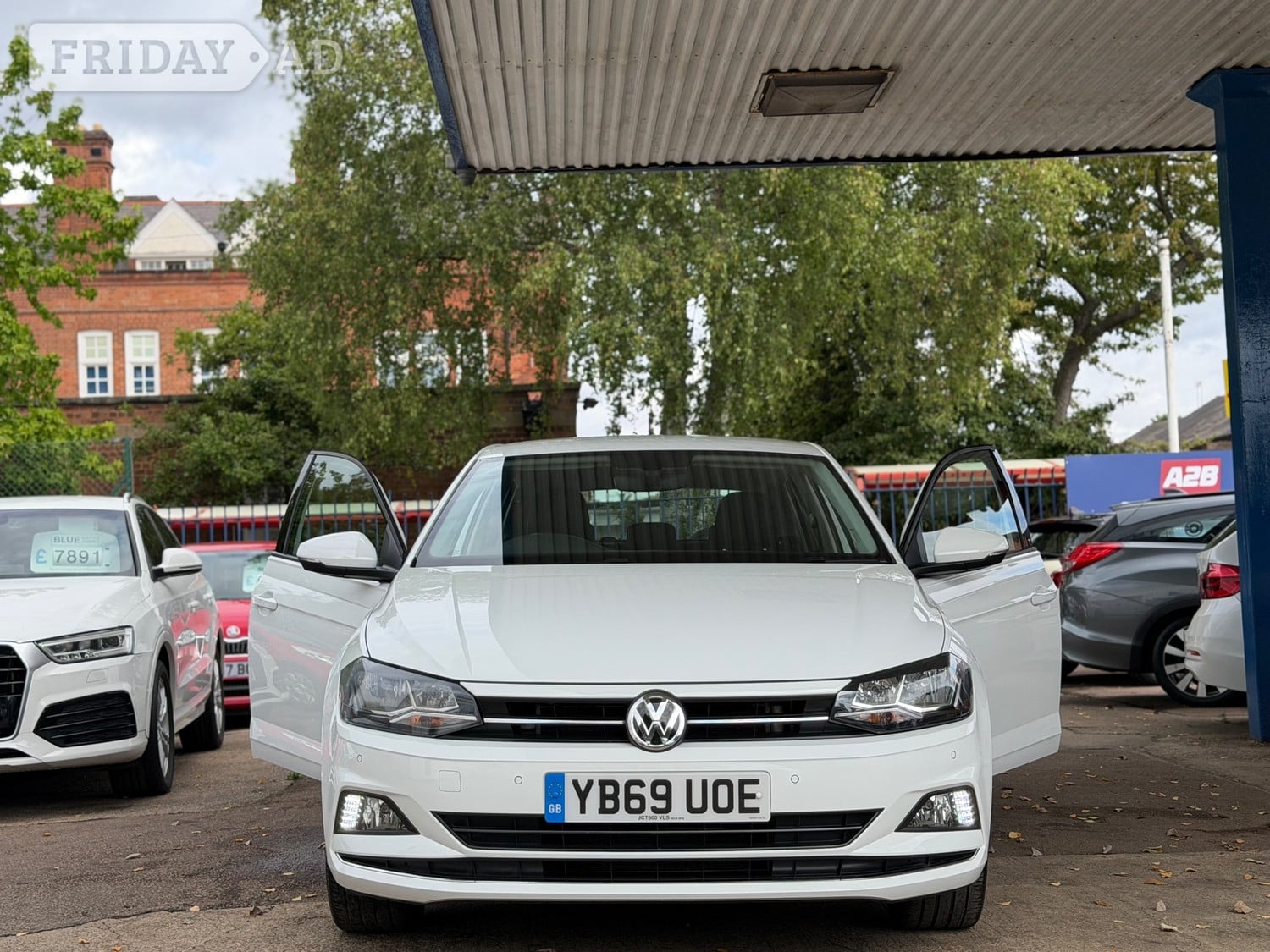 Volkswagen Polo 2020 - Cars in Leicester