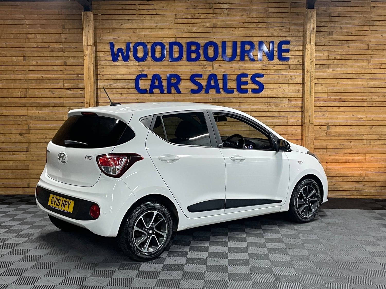 Hyundai i10 2019 - Cars in Brighton