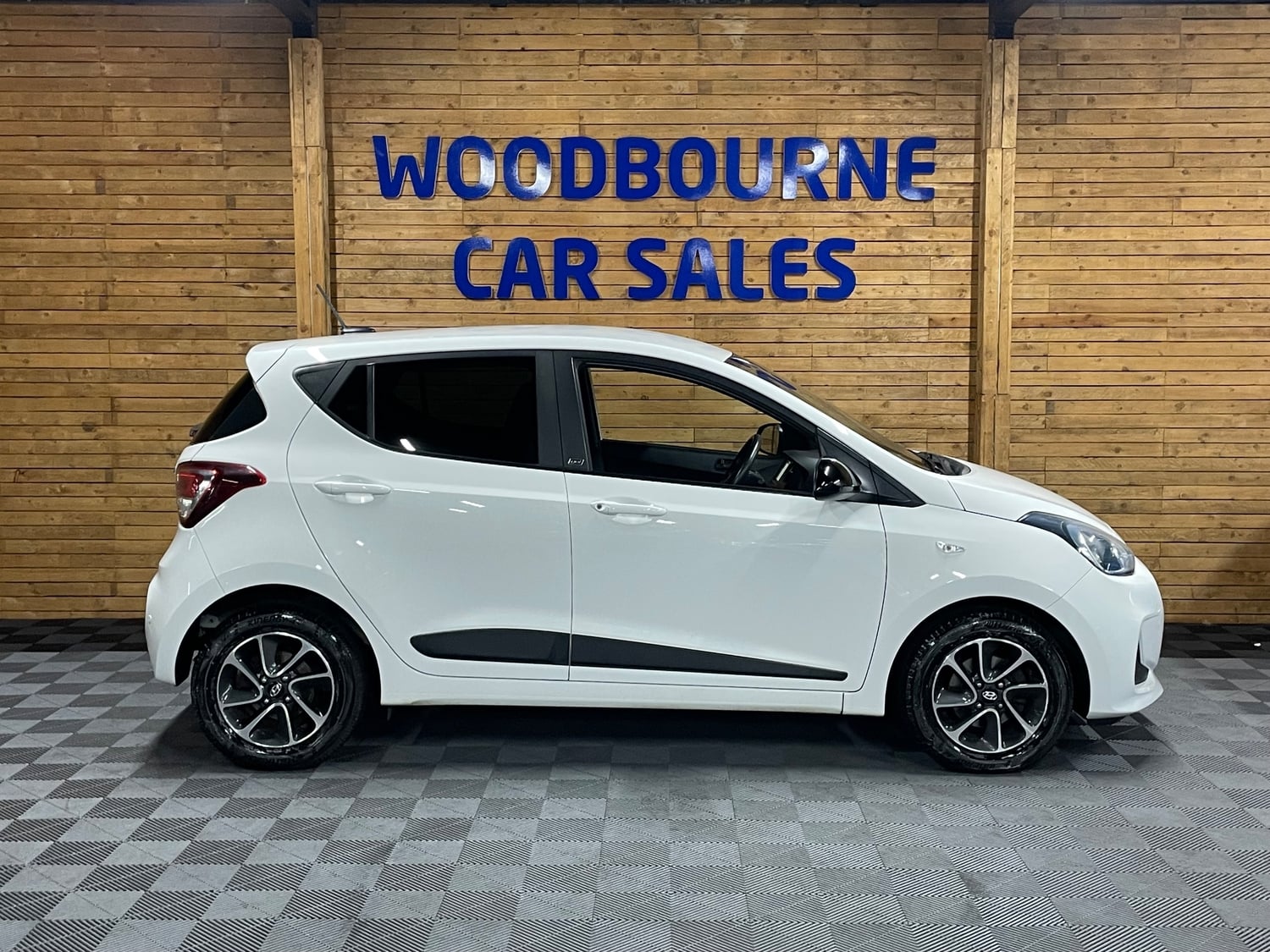 Hyundai i10 2019 - Cars