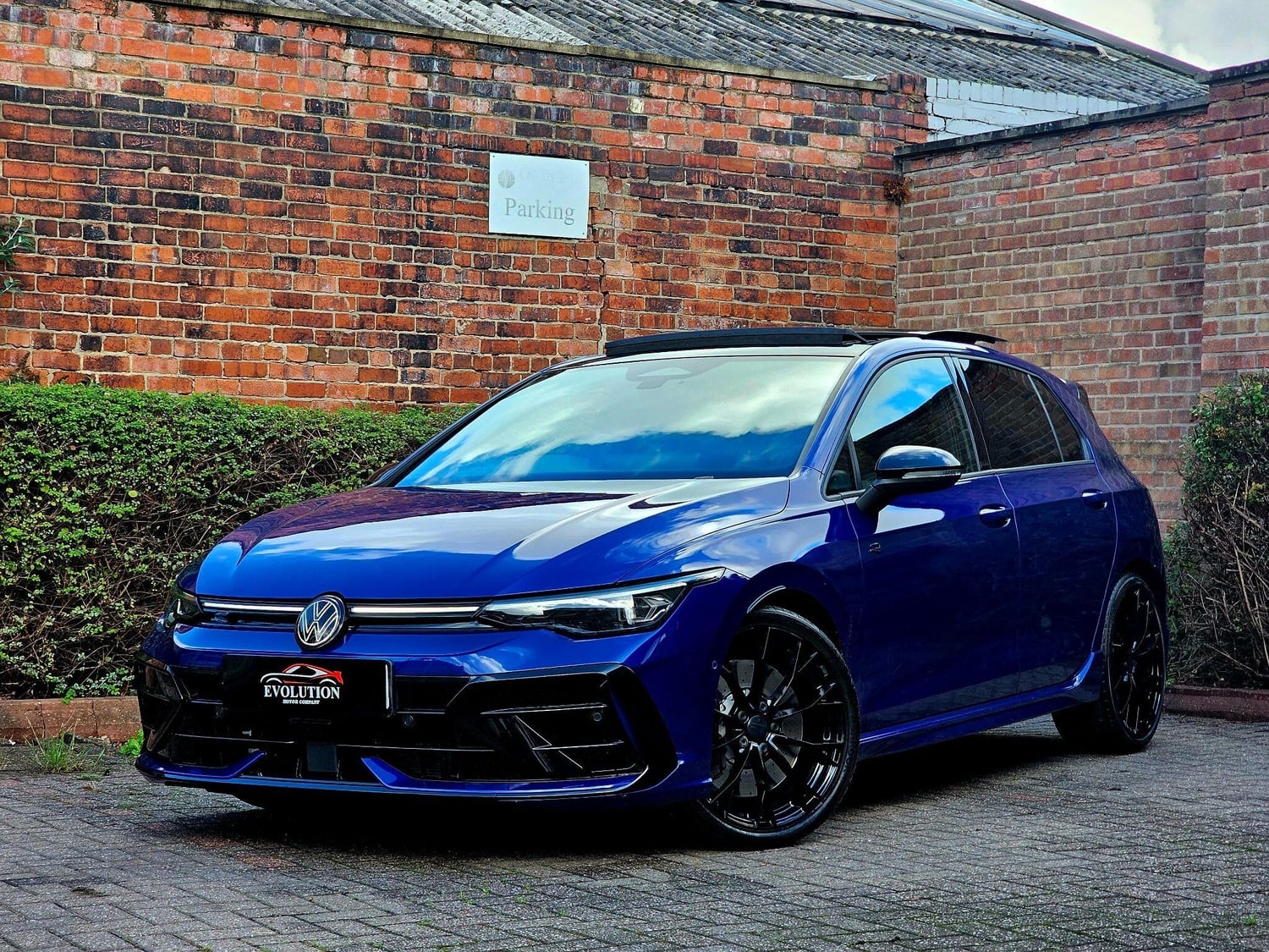 Volkswagen Golf 2025 - Cars in Sheffield