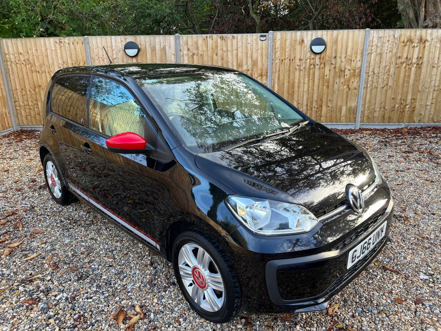 Volkswagen UP! 2016 - Cars