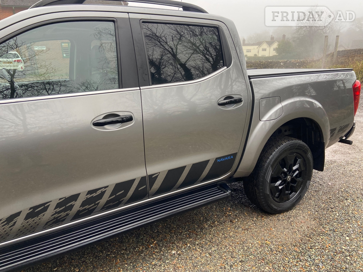 Nissan Navara 2020 - Vans & Commercial Vehicles in Dorking