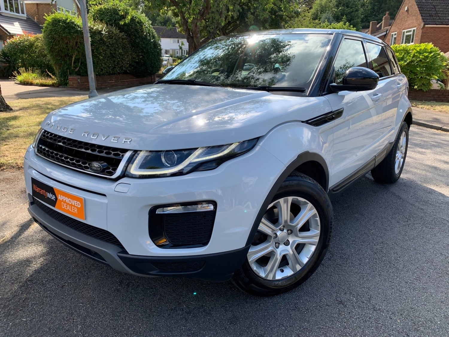 [ berth ]Land Rover Range Rover Evoque