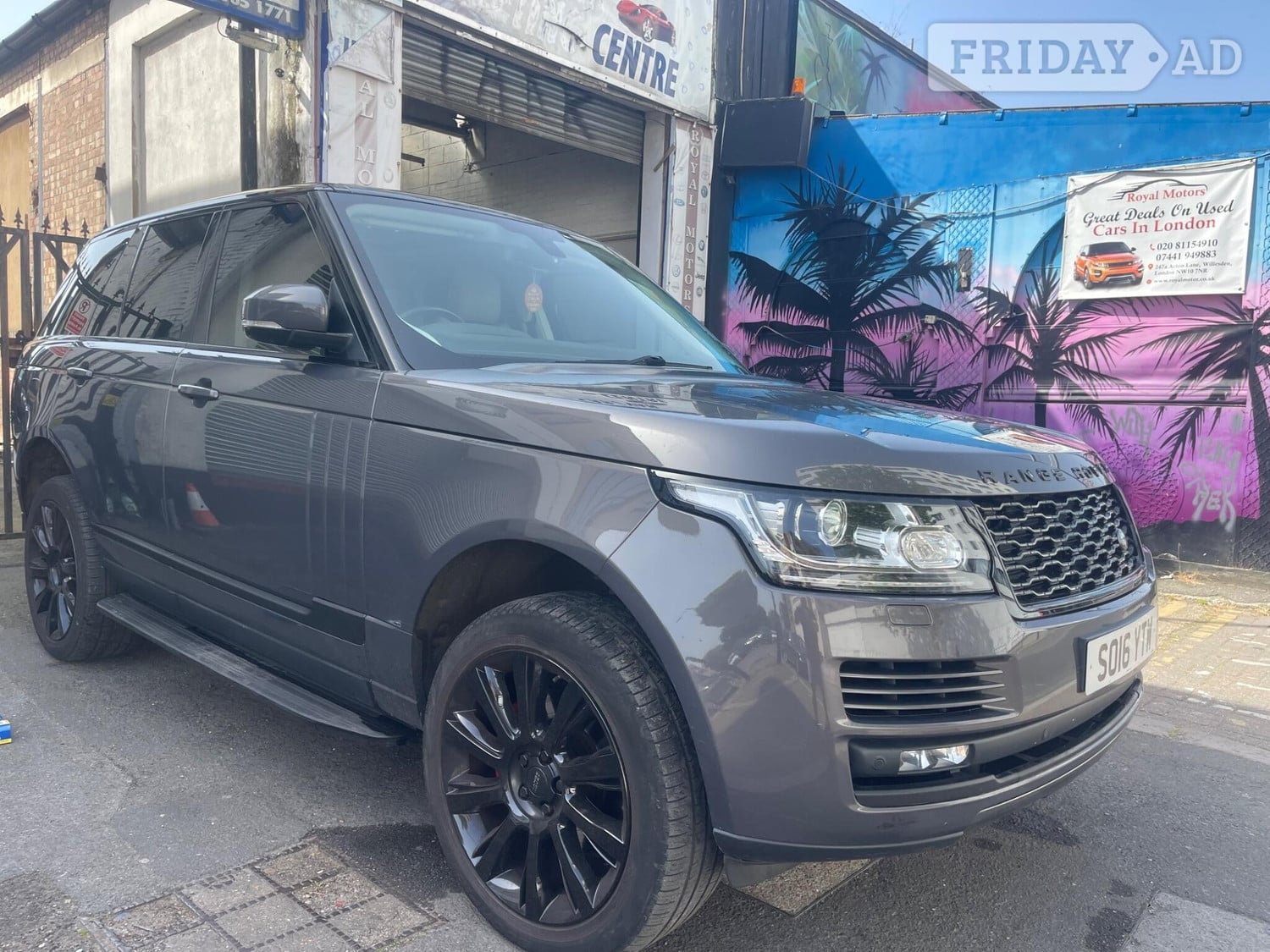 [ berth ]Land Rover Range Rover