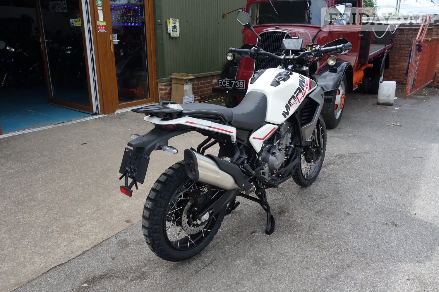 [ berth ]Moto Morini ALLTRHIKE