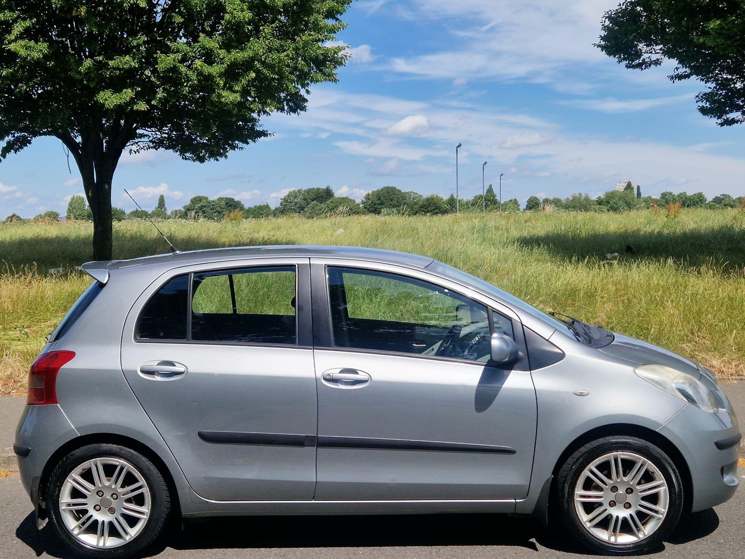 Toyota Yaris 2008 - Cars