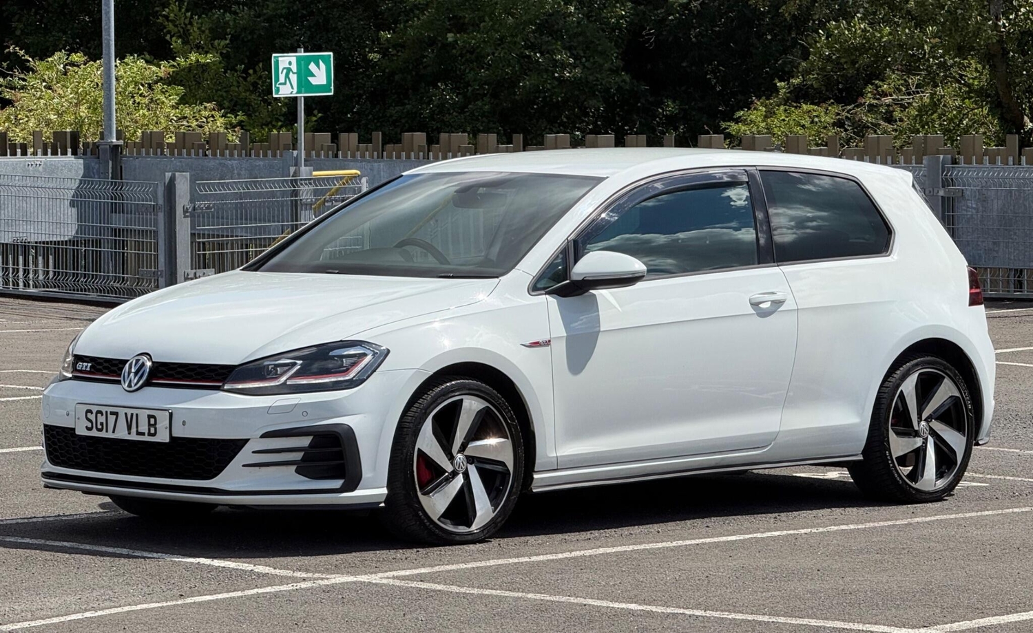Volkswagen Golf 2017 - Cars