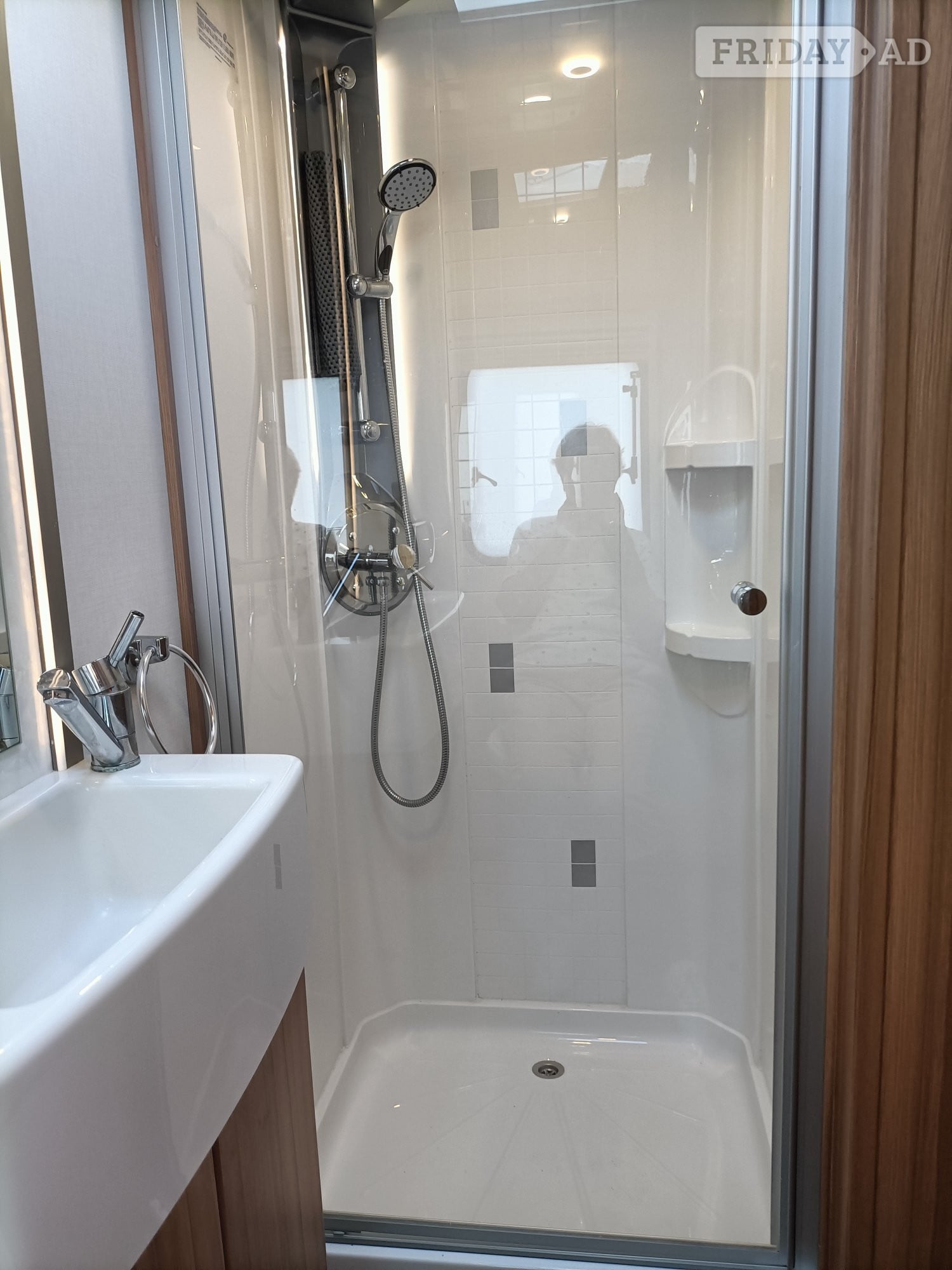 Lunar Clubman SB 2019 - Motorhomes & Caravans in Sutton Benger