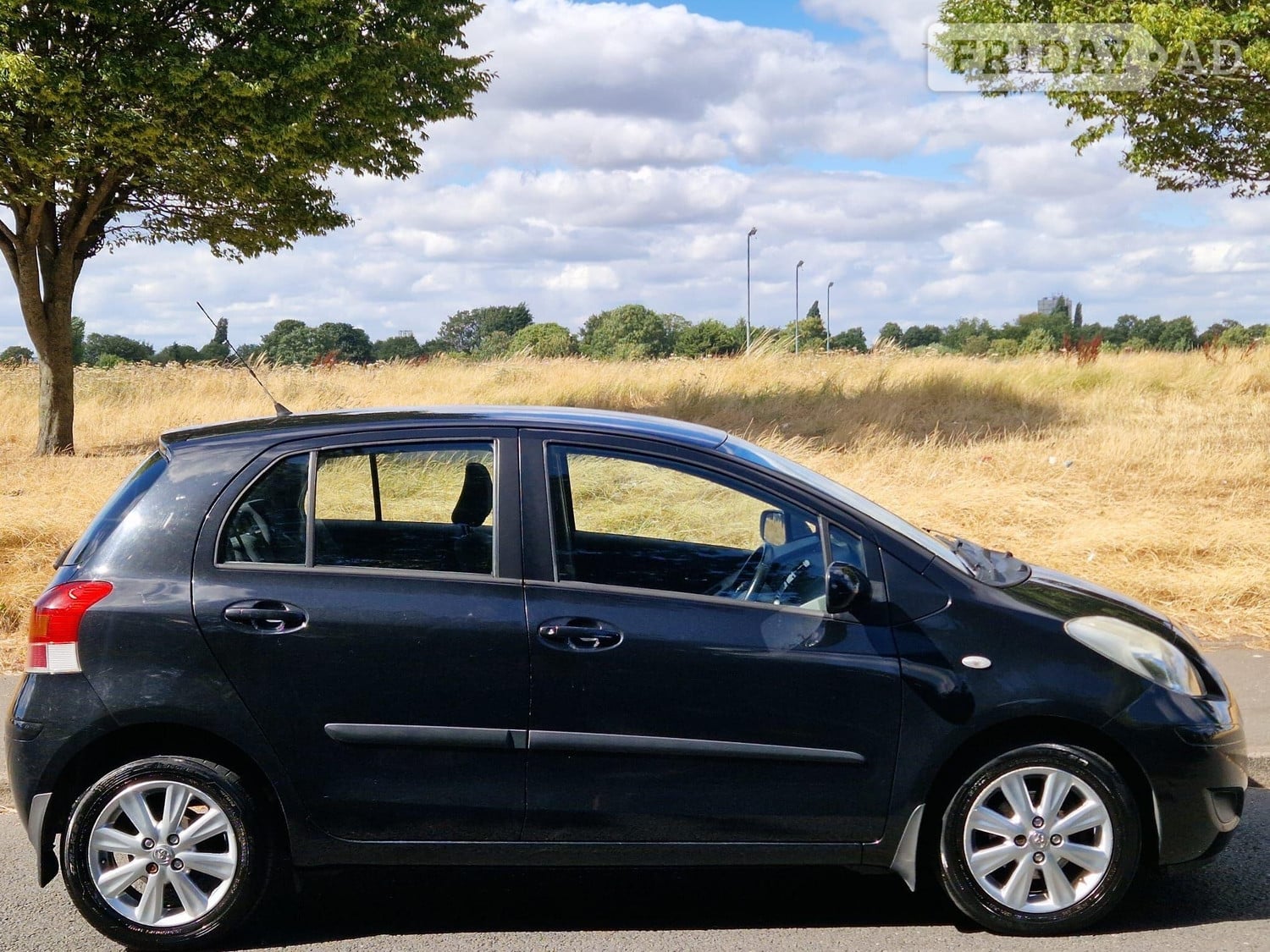 Toyota Yaris 2009 - Cars