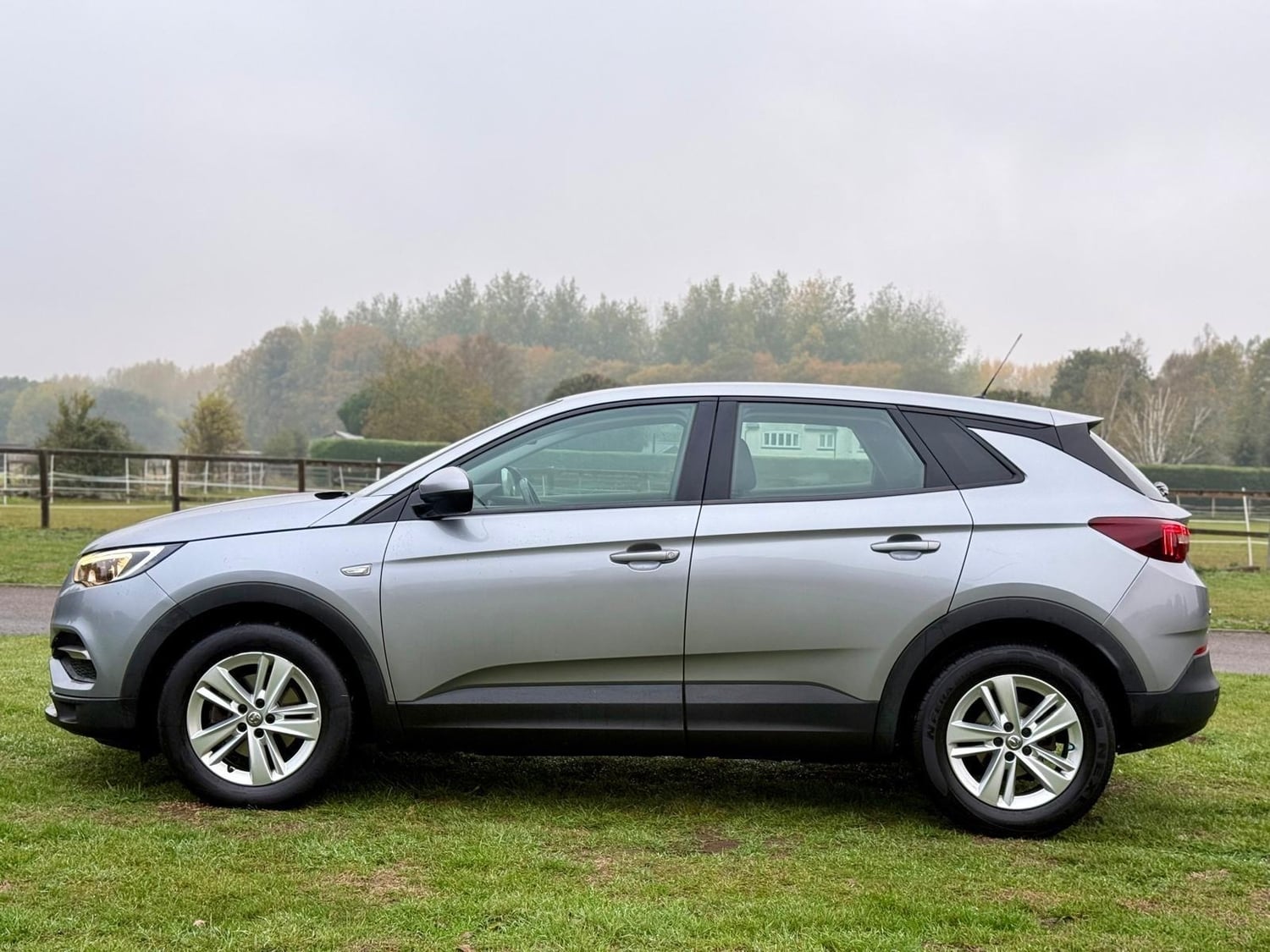 [ berth ]Vauxhall Grandland X