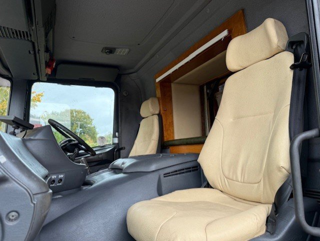 Royal Coach  Scania Horsebox - Trailers & Horseboxes in Banbury